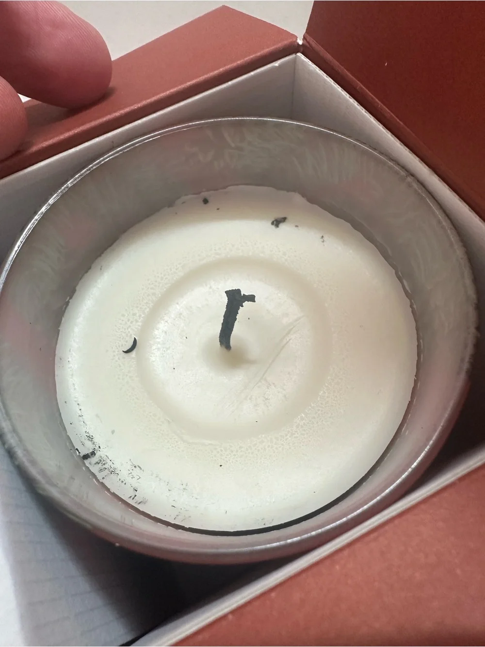 Carriere Freres Siberian Pine & Winter Rose Luxury Scented Candle - Picture 5 of 5